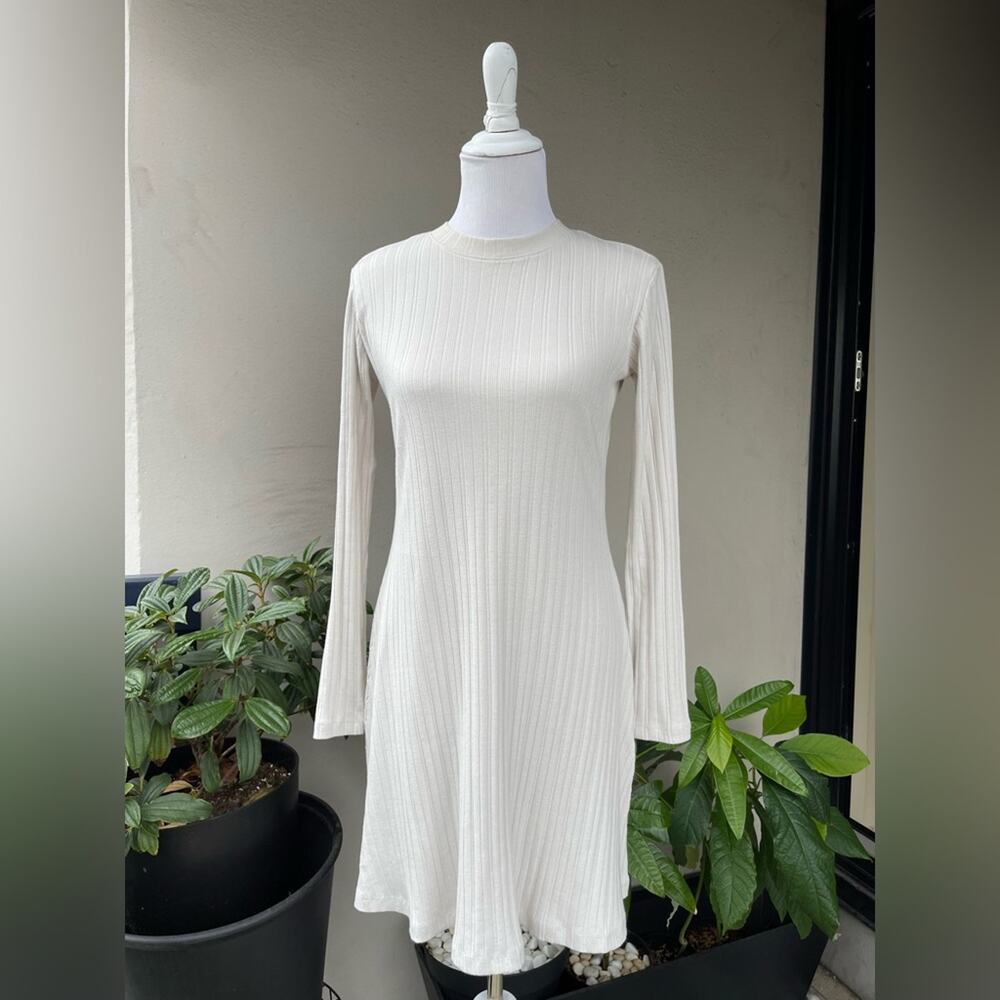 🌿 Zara Ribbed Knit Long Sleeve Fit and Flare Mini Dress in Gray/ Stone col…